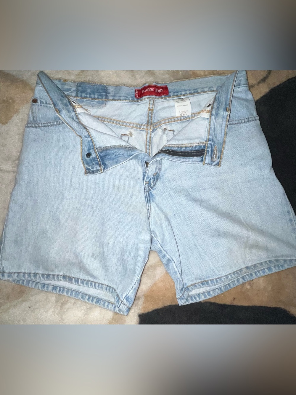 Levi Strauss Classic Fit mWomen’s Denim Shorts